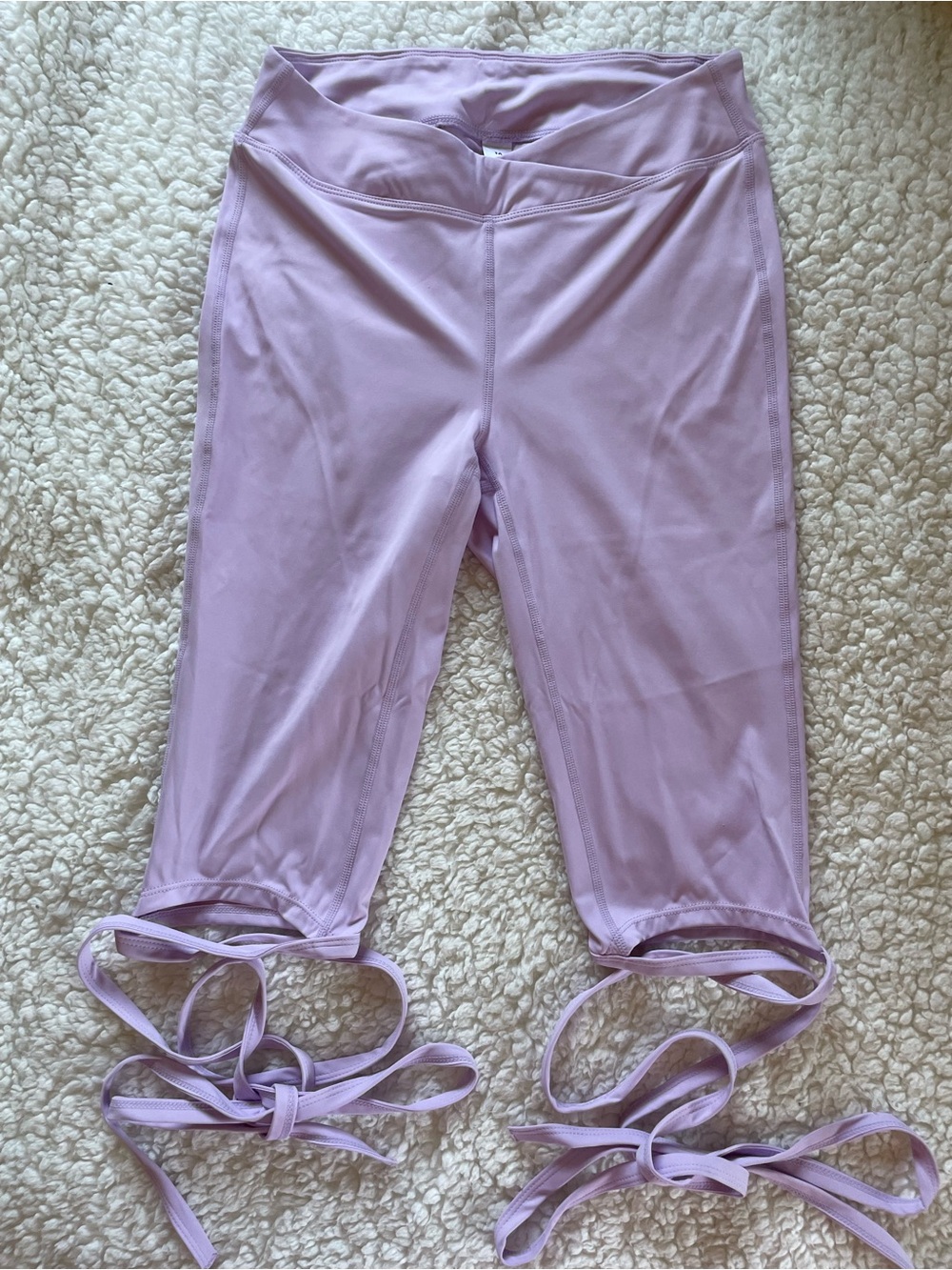 HALARA Light Lilac Capri Leggings with Tie Hems